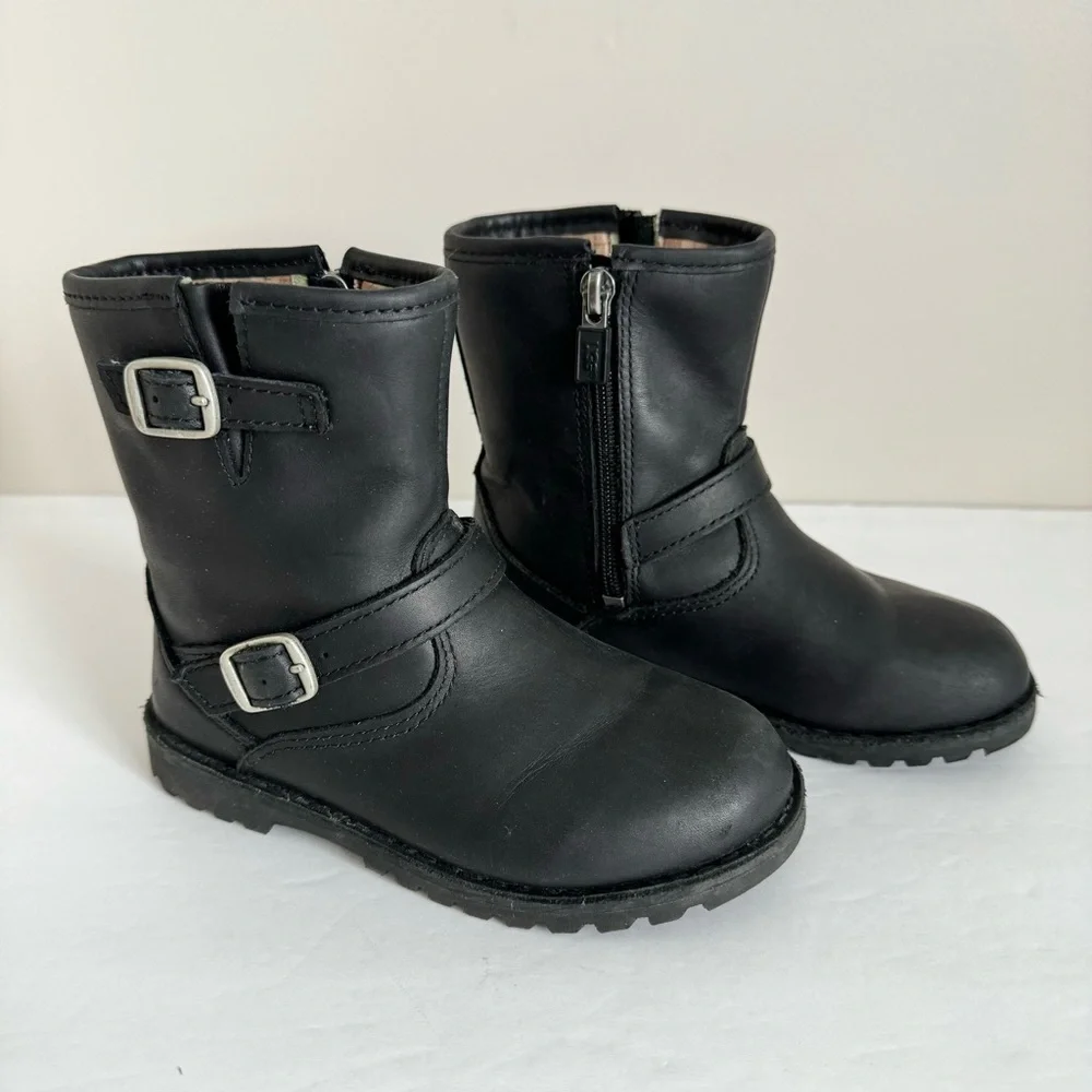 UGG harwell black